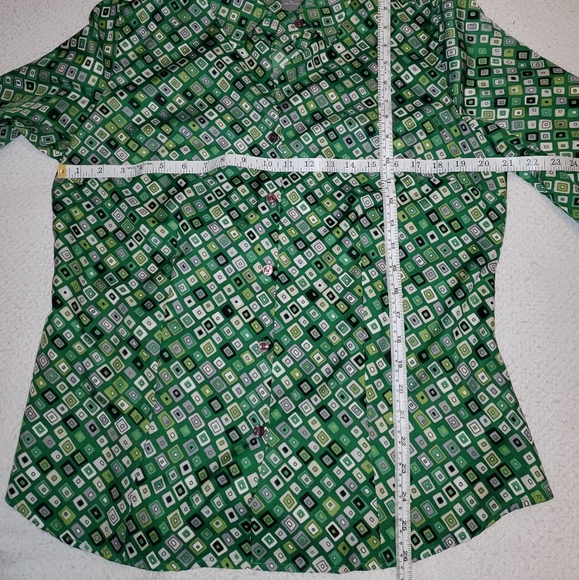 Green, Black & White Geometric Ann Taylor Blouse - Picture 6 of 8
